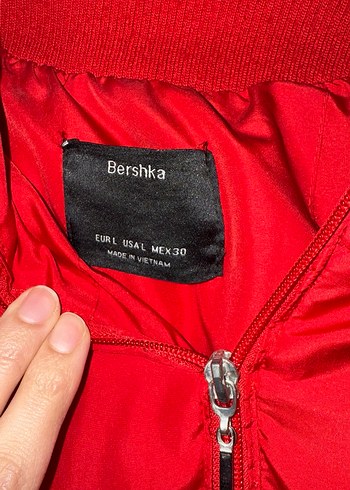 l Beden Kırmızı Fermuarlı Kadın Mont