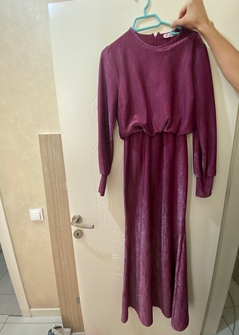 Uzun Kollu Mor Piliseli Uzun Elbise moda selvim