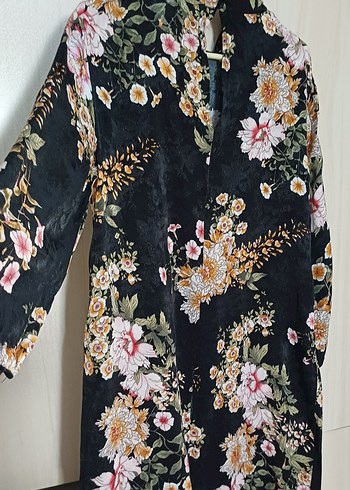 42 Beden siyah Renk Çiçek Desenli Kimono Elbise