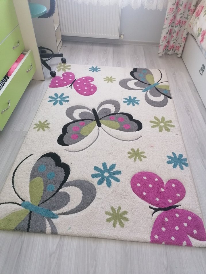 Çok Renkli Kelebek Desenli Halı - Görsel 2