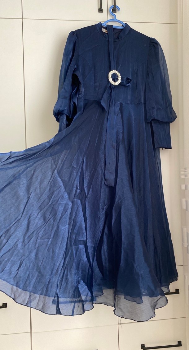 Lacivert Kadın Uzun Abiye Elbise Kuşaklı 1 kere giyildi - Görsel 4