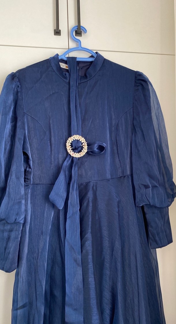 Lacivert Kadın Uzun Abiye Elbise Kuşaklı 1 kere giyildi - Görsel 2