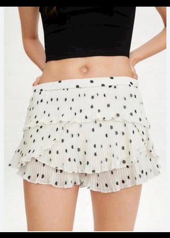 Zara Puantiyeli Beyaz Fırfırlı Mini Etek