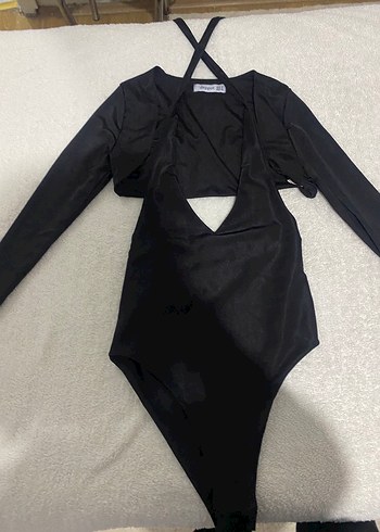 Siyah V Yaka Strappy Mini Bluz