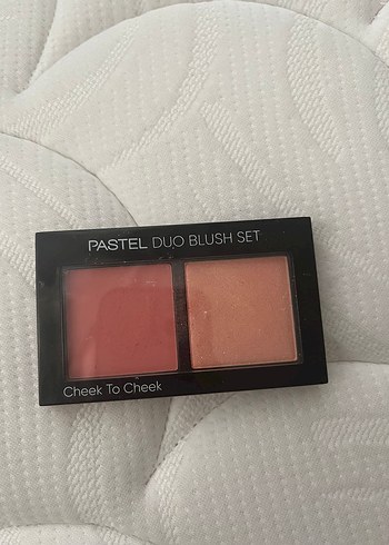 Pastel Koyu Kırmızı İkili Allık Paleti