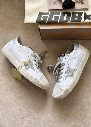 Golden Goose Deluxe Sneaker