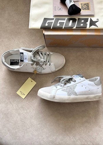 40 Beden Golden Goose Deluxe Sneaker