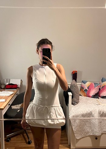 Beyaz Sıfır Kol Şortlu Mini Elbise