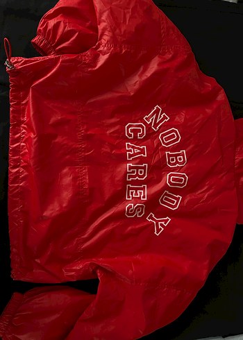 xs Beden kırmızı Renk Bershka Kırmızı Kadın Yağmurluk