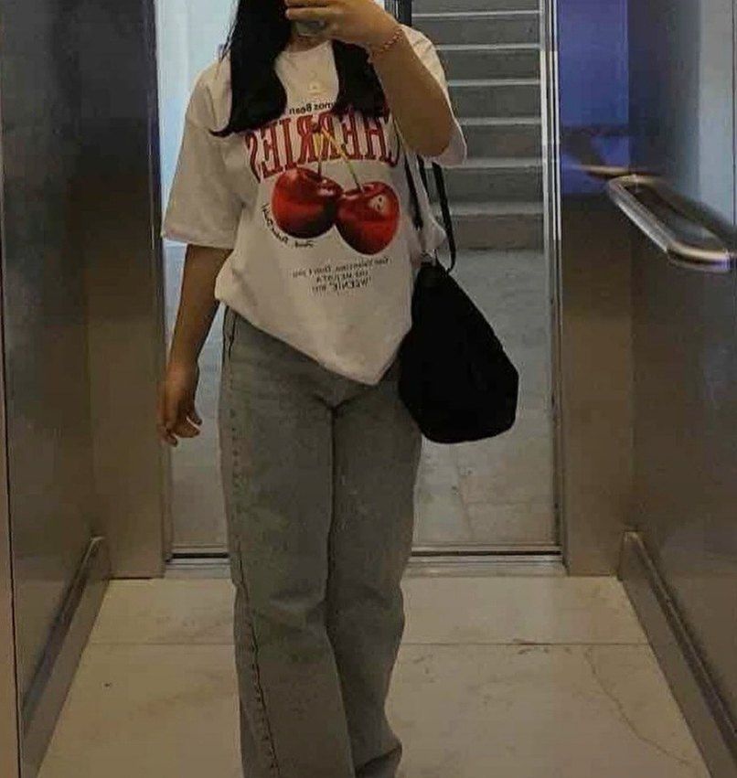 Kirazlı beyaz T-shirt - Görsel 3