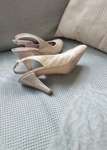 40 Beden Bej Parlak Simli Stiletto Topuklu Kadın Ayakkabı