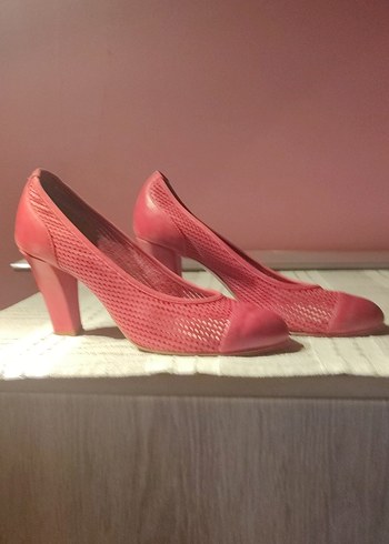 Pembe Dantel Detaylı Stiletto Topuklu Kadın Ayakkabı