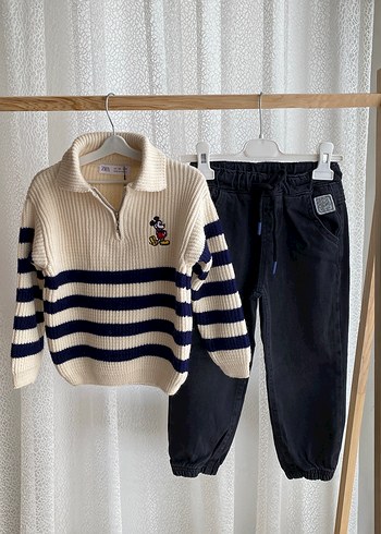 Çizgili Triko Sweatshirt ve Siyah Jogger