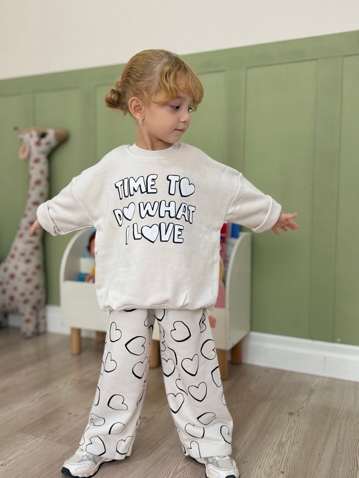 Beyaz Kalp Desenli  Kız Takım - Görsel 2