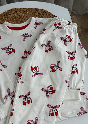Beyaz Kiraz Desenli Pamuklu Çocuk Pijama Takımı - Görsel 2