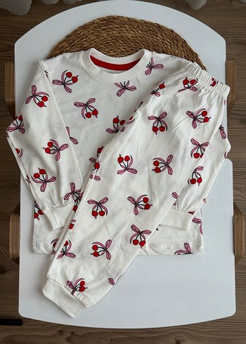 Beyaz Kiraz Desenli Pamuklu Çocuk Pijama Takımı - Görsel 3
