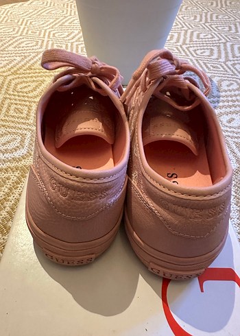 Guess Pembe Bağcıklı Kadın Spor Ayakkabı - Görsel 4