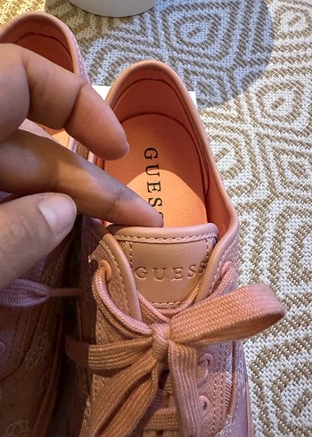 Guess Pembe Bağcıklı Kadın Spor Ayakkabı - Görsel 3