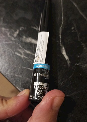 Rimmel Siyah Suya Dayanıklı Eyeliner 2.5 ml