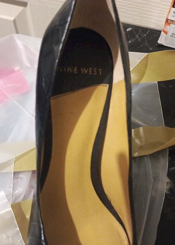 37 Beden siyah Renk Tokalı Siyah Yılan Desenli Stiletto