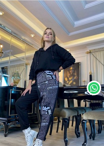 Kadın Siyah Kapüşonlu Bağcıklı Sweatshirt