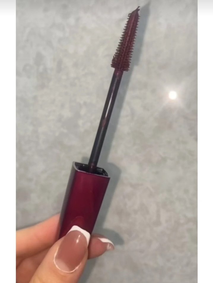 Bordo Parlak Maskara - Görsel 2