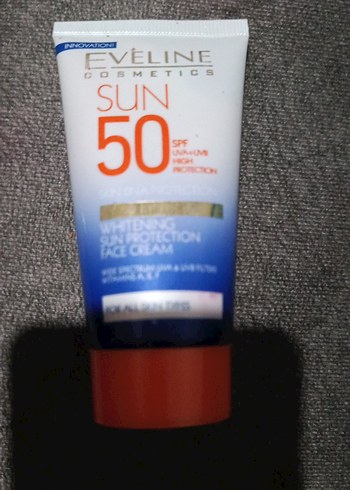 Eveline Sun SPF 50 Beyazlatıcı Yüz Kremi - Görsel 2