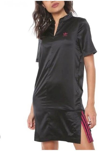 Siyah Yüksek Yakalı Kısa Kollu Mini Elbise - Görsel 3