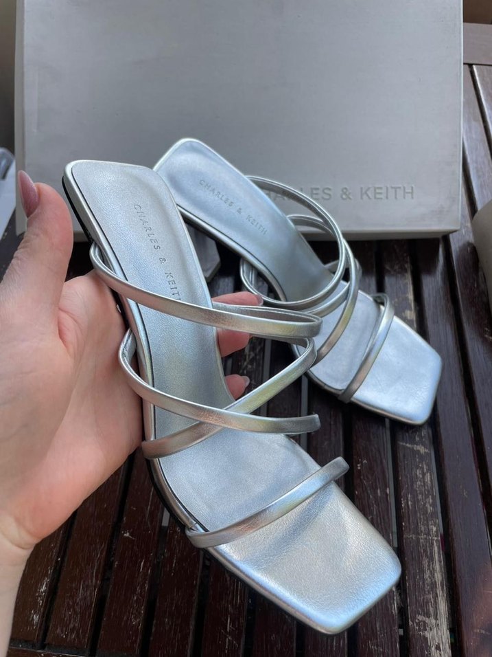 Charles & Keith Parlak Topuklu Sandalet - Görsel 5