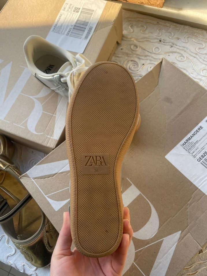 Zara Metalik efektli spor ayakkabı - Görsel 3