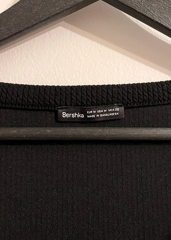 Bershka Siyah Uzun Kollu Crop Bluz