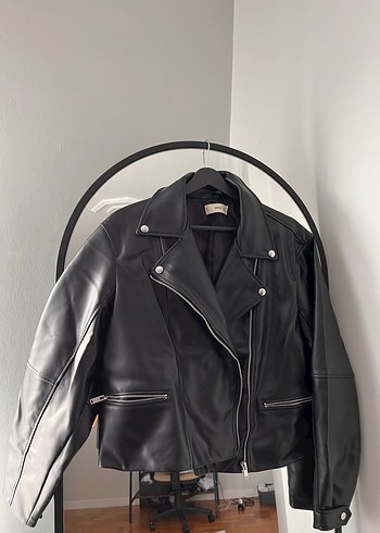 Siyah Kadın Deri Biker Ceket