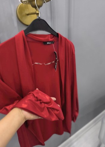 Parlak Kırmızı Uzun Kollu Kadın Robe - Görsel 2