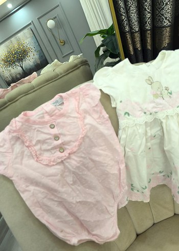 Düğmeli Pembe Nakışlı Bebek Kız Tulumu - Görsel 3