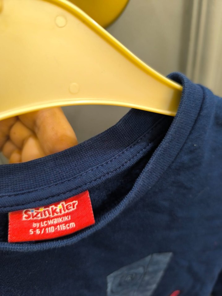 Erkek Çocuk Koyu Renkli Baskılı Sweatshirt - Görsel 4