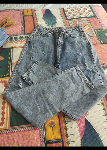 27 Beden Bohem Gri Batik Desenli Bol Kesim Kadın Kot Pantolon