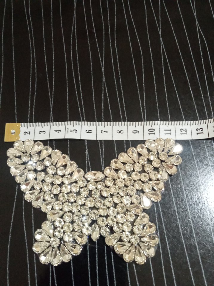 Işıl Işıl Kelebek Figürlü Kadın Broş - Görsel 2