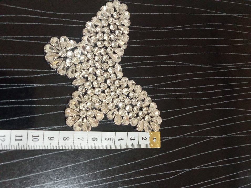 Işıl Işıl Kelebek Figürlü Kadın Broş - Görsel 3