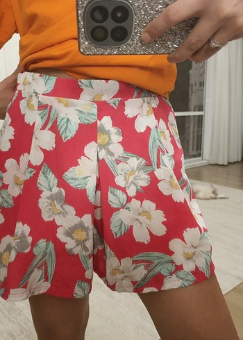 Çiçek Desenli Pembe Salaş Mini Şort etek