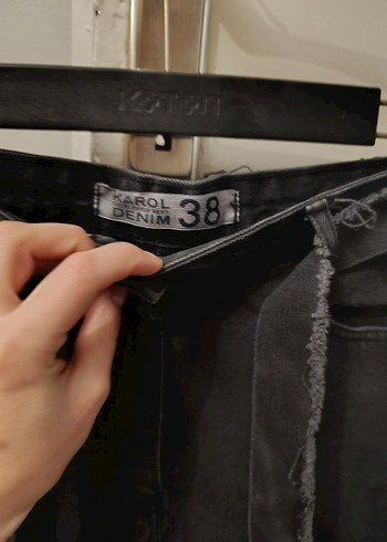 Siyah Nakışlı Kemerli Midi Kot Etek - Görsel 3