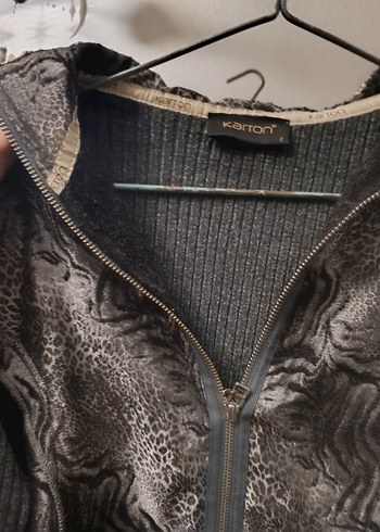 Gri Yılan Desenli Kürklü Triko Ceket - Görsel 2