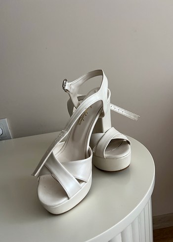 38 Beden Beyaz Stiletto Topuklu Kadın Abiye Ayakkabı