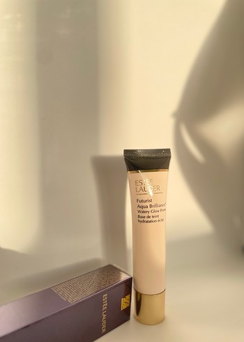 Estée Lauder Futurist Aqua Brilliance Fondöten
