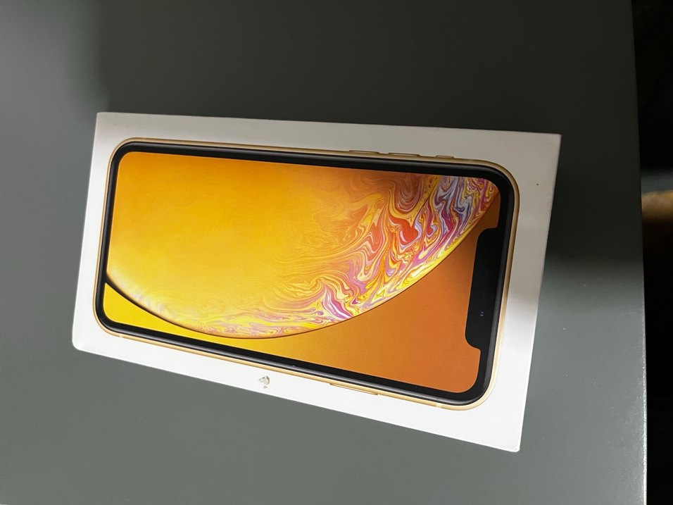 Sarı iPhone kutusu XR - Görsel 3