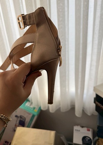 Önü açık topuklu ayakkabı 40 numara - Görsel 2