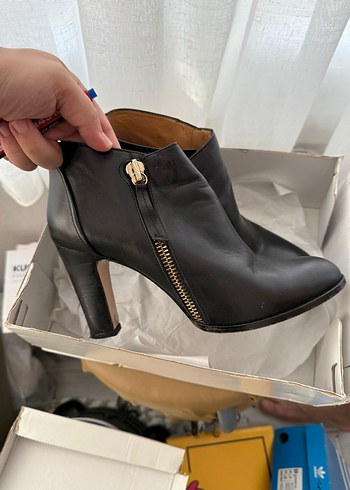 Siyah Deri  Kadın Topuklu Bot Hotiç 40 numara - Görsel 2
