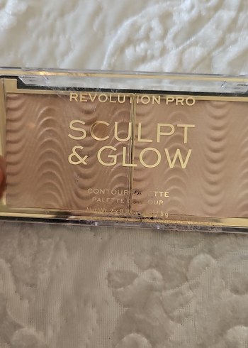 Revolution Pro Sculpt & Glow Kontür Paleti