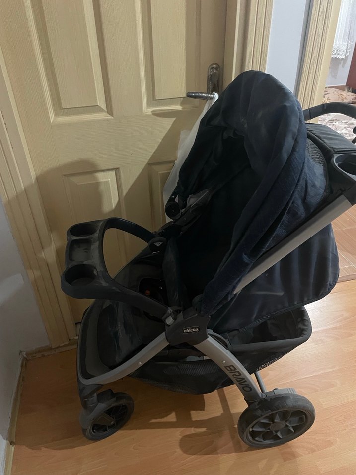 Siyah Bebek Arabası - Görsel 2