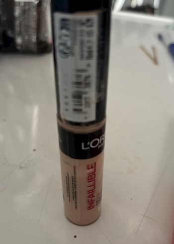  Beden Renk L'Oréal Paris İnfaillible Kapatıcı Beige 322