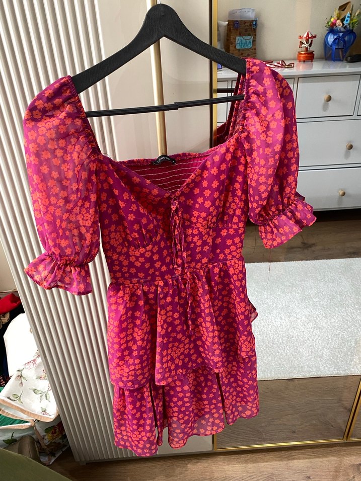 Pembe Bohem Kısa Elbise, V Yaka, Fırfırlı - Görsel 4